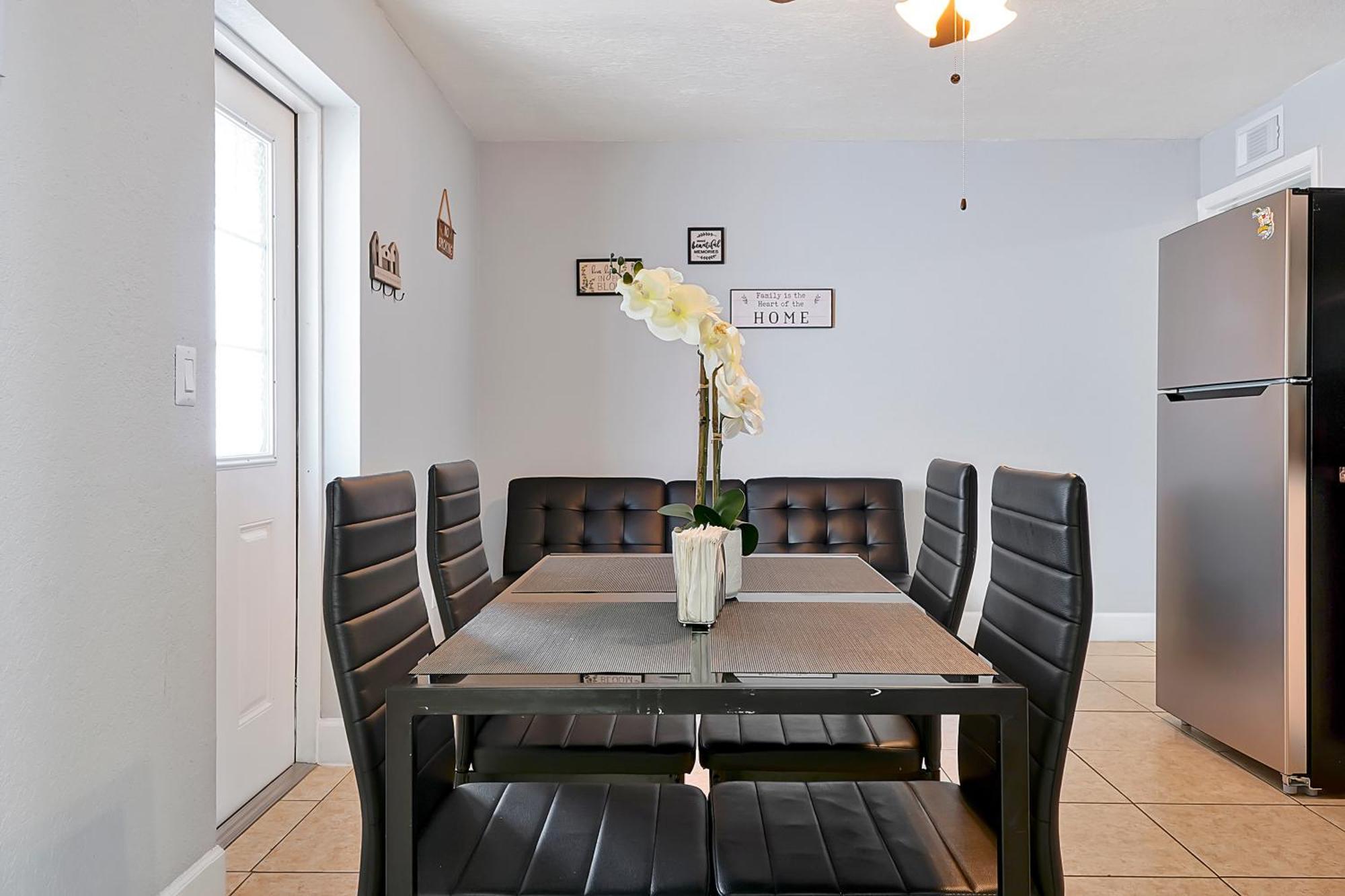 Comfortable Private Room In Tampa: The Wanderlust Ngoại thất bức ảnh