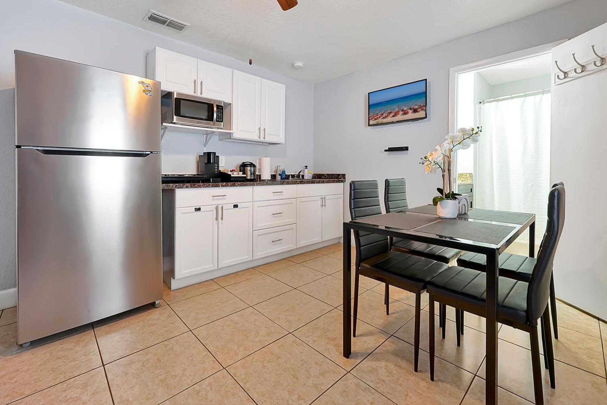 Comfortable Private Room In Tampa: The Wanderlust Ngoại thất bức ảnh